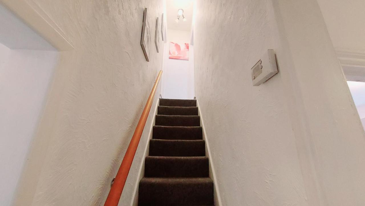 Gillings Villa -Perfect For Long & Short Stays Gillingham  Exteriör bild